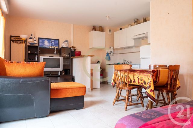 Afficher la photo en grand Appartement F2 à vendre - 2 pièces - 44.37 m2 - LES SABLES D OLONNE - 85 - PAYS-DE-LOIRE - Century 21 Bleu Marine