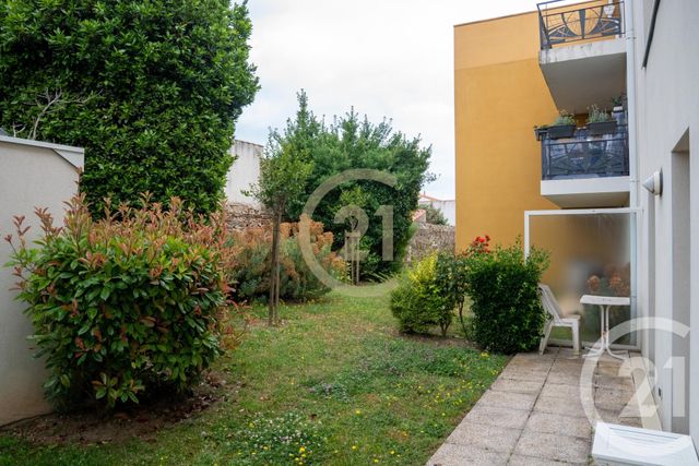 Afficher la photo en grand Appartement F2 à vendre - 2 pièces - 44.37 m2 - LES SABLES D OLONNE - 85 - PAYS-DE-LOIRE - Century 21 Bleu Marine