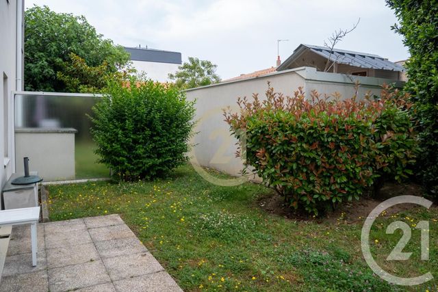Afficher la photo en grand Appartement F2 à vendre - 2 pièces - 44.37 m2 - LES SABLES D OLONNE - 85 - PAYS-DE-LOIRE - Century 21 Bleu Marine