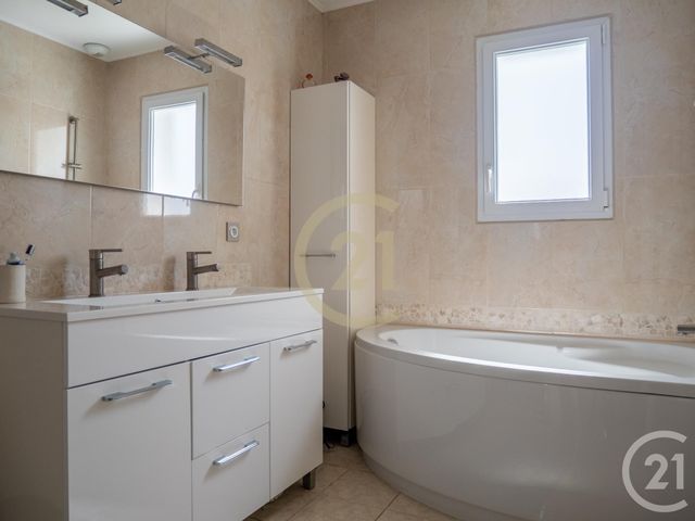 maison à vendre - 5 pièces - 99.61 m2 - VAIRE - 85 - PAYS-DE-LOIRE - Century 21 Bleu Marine maison à vendre - 5 pièces - 99.61 m2 - VAIRE - 85 - PAYS-DE-LOIRE - Century 21 Bleu Marine