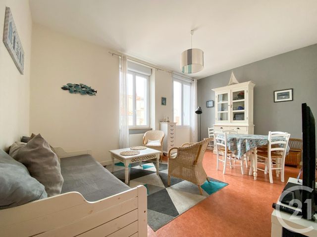 Appartement F3 à vendre - 3 pièces - 52.16 m2 - SABLES D OLONNE (LES) - 85 - PAYS-DE-LOIRE - Century 21 Bleu Marine