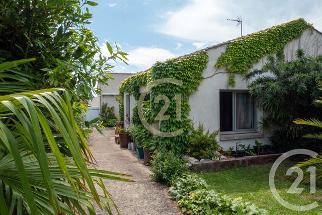 maison à vendre - 5 pièces - 134.36 m2 - OLONNE SUR MER - 85 - PAYS-DE-LOIRE - Century 21 Bleu Marine maison à vendre - 5 pièces - 134.36 m2 - OLONNE SUR MER - 85 - PAYS-DE-LOIRE - Century 21 Bleu Marine