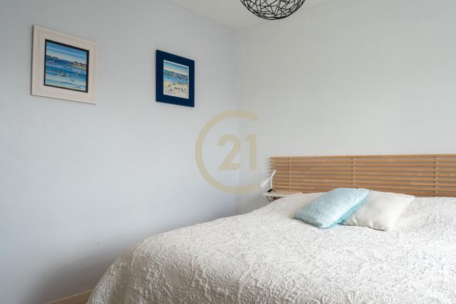 Afficher la photo en grand maison à vendre - 6 pièces - 164.54 m2 - L ILE D OLONNE - 85 - PAYS-DE-LOIRE - Century 21 Bleu Marine