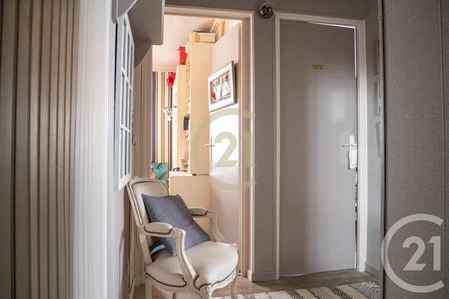 Appartement F4 à vendre - 4 pièces - 87.72 m2 - LES SABLES D OLONNE - 85 - PAYS-DE-LOIRE - Century 21 Bleu Marine Appartement F4 à vendre - 4 pièces - 87.72 m2 - LES SABLES D OLONNE - 85 - PAYS-DE-LOIRE - Century 21 Bleu Marine