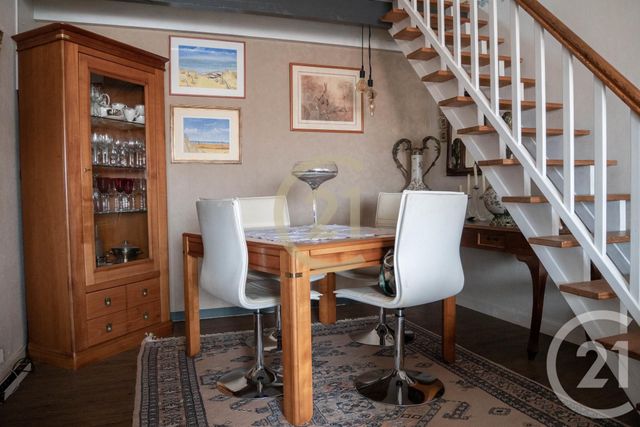 Appartement F4 à vendre - 4 pièces - 87.72 m2 - LES SABLES D OLONNE - 85 - PAYS-DE-LOIRE - Century 21 Bleu Marine Appartement F4 à vendre - 4 pièces - 87.72 m2 - LES SABLES D OLONNE - 85 - PAYS-DE-LOIRE - Century 21 Bleu Marine