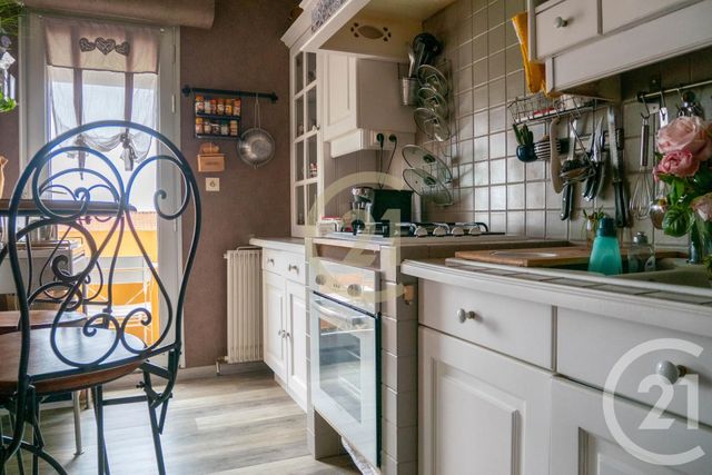 Appartement F4 à vendre - 4 pièces - 87.72 m2 - LES SABLES D OLONNE - 85 - PAYS-DE-LOIRE - Century 21 Bleu Marine Appartement F4 à vendre - 4 pièces - 87.72 m2 - LES SABLES D OLONNE - 85 - PAYS-DE-LOIRE - Century 21 Bleu Marine