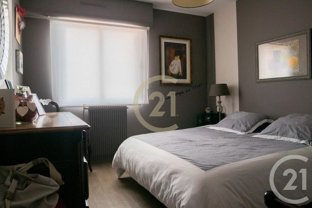 Appartement F4 à vendre - 4 pièces - 87.72 m2 - LES SABLES D OLONNE - 85 - PAYS-DE-LOIRE - Century 21 Bleu Marine Appartement F4 à vendre - 4 pièces - 87.72 m2 - LES SABLES D OLONNE - 85 - PAYS-DE-LOIRE - Century 21 Bleu Marine