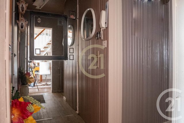 Appartement F4 à vendre - 4 pièces - 87.72 m2 - LES SABLES D OLONNE - 85 - PAYS-DE-LOIRE - Century 21 Bleu Marine Appartement F4 à vendre - 4 pièces - 87.72 m2 - LES SABLES D OLONNE - 85 - PAYS-DE-LOIRE - Century 21 Bleu Marine