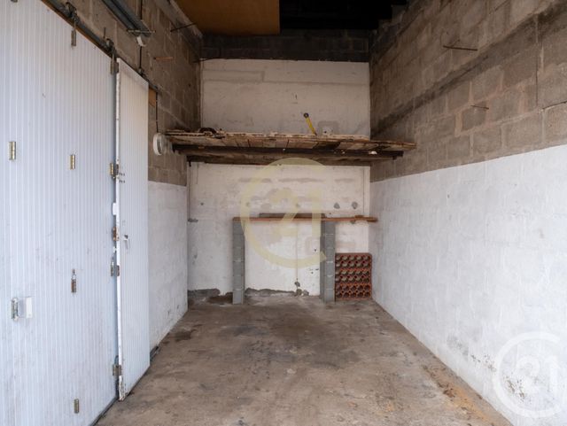 Afficher la photo en grand parking à vendre - 14.12 m2 - CHATEAU D OLONNE - 85 - PAYS-DE-LOIRE - Century 21 Bleu Marine