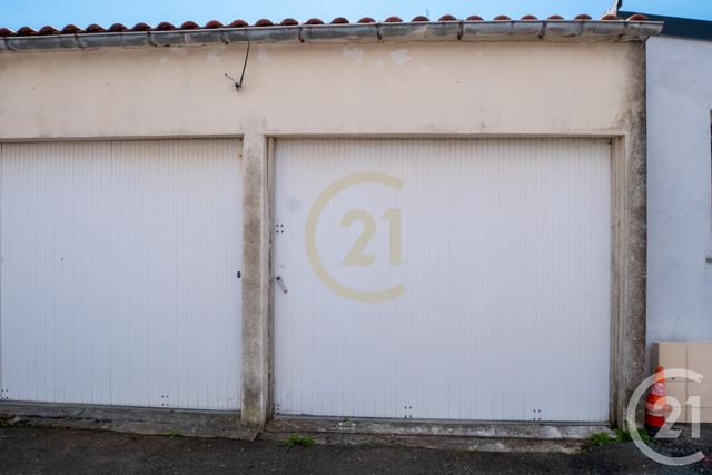Afficher la photo en grand parking à vendre - 14.12 m2 - CHATEAU D OLONNE - 85 - PAYS-DE-LOIRE - Century 21 Bleu Marine