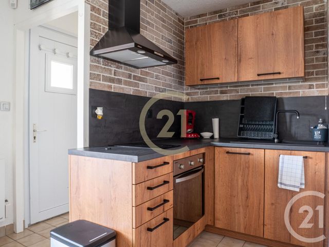 Afficher la photo en grand Appartement F2 à vendre - 2 pièces - 40.29 m2 - LES SABLES D OLONNE - 85 - PAYS-DE-LOIRE - Century 21 Bleu Marine