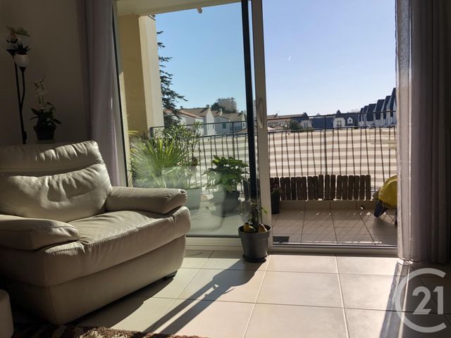 Afficher la photo en grand Appartement T3 à vendre - 3 pièces - 57.0 m2 - LES SABLES D OLONNE - 85 - PAYS-DE-LOIRE - Century 21 Bleu Marine
