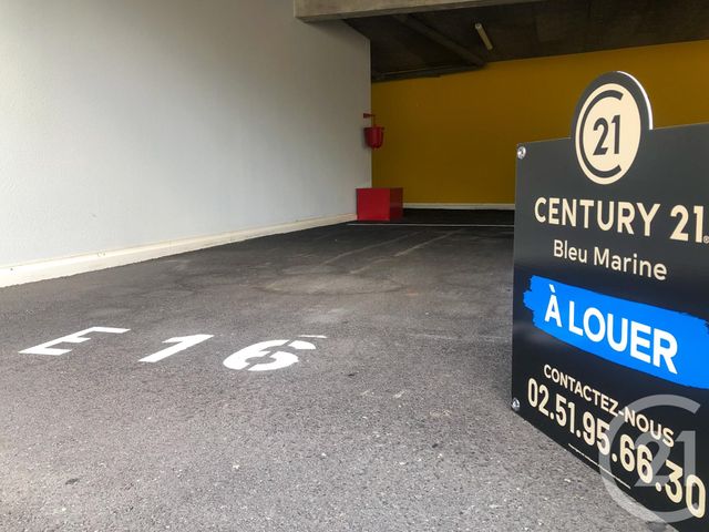parking à louer - 13.0 m2 - OLONNE SUR MER - 85 - PAYS-DE-LOIRE - Century 21 Bleu Marine